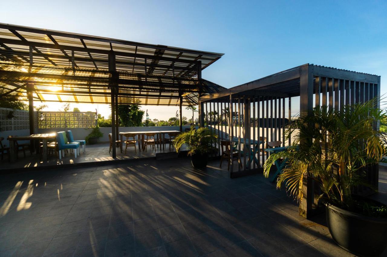 Casa Kayu Aya Hotel Seminyak  Exterior photo