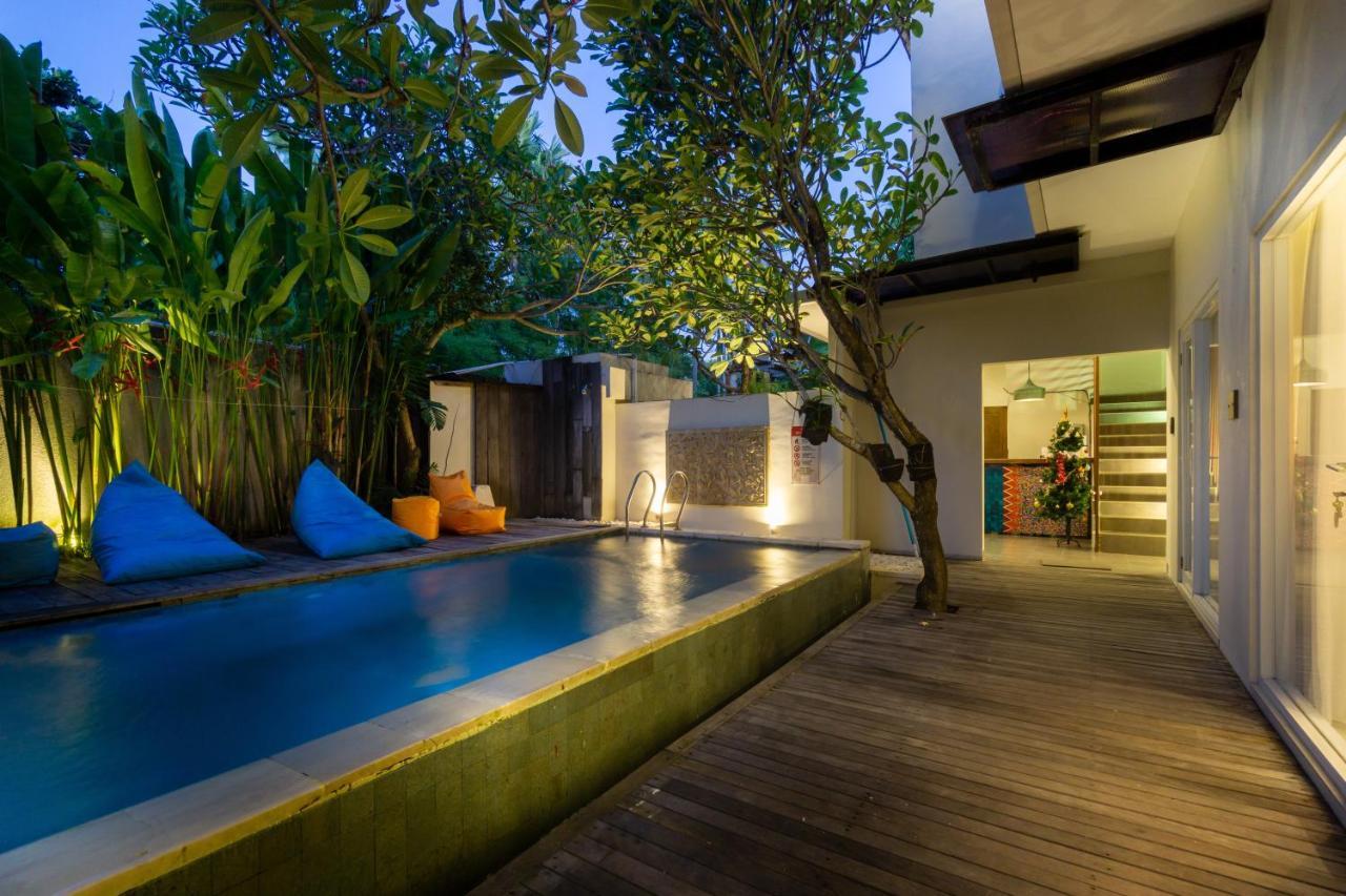 Casa Kayu Aya Hotel Seminyak  Exterior photo